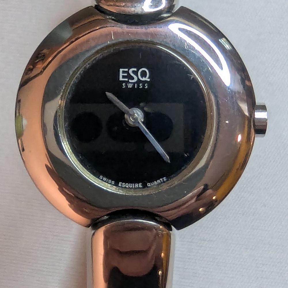 Black and Silver Wearable Watch